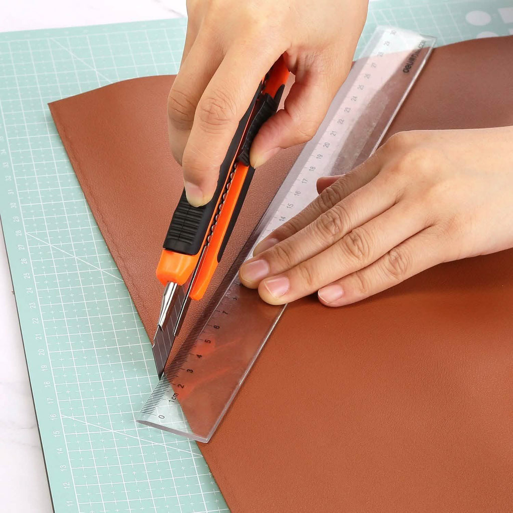 Paquets de 12 : Couteau utilitaire AGPtEK 18 mm, cutter rétractable de sécurité avec 12 lames de rechange supplémentaires