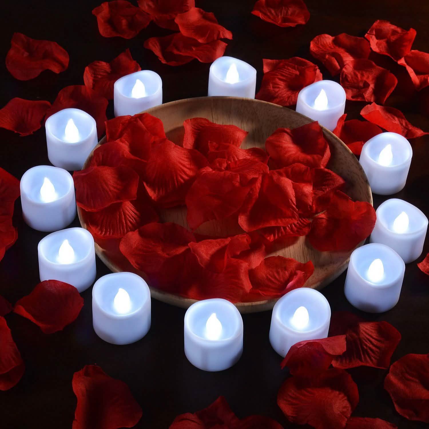 12 pièces : Bougie LED chauffe-plat avec 100 pétales de rose artificiels