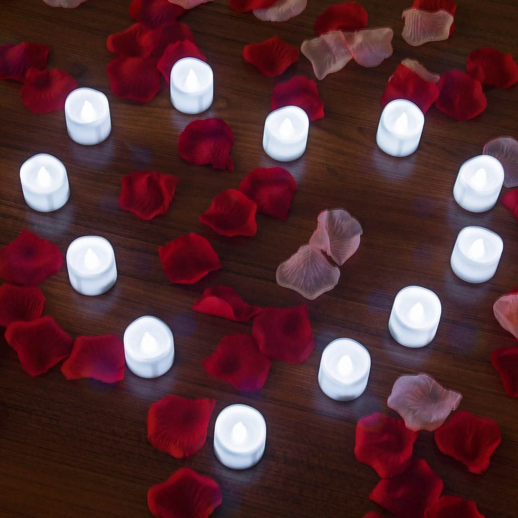 12 pièces : Bougie LED chauffe-plat avec 100 pétales de rose artificiels