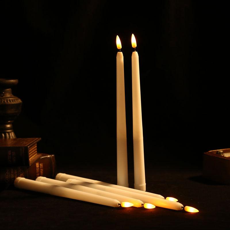 12 Bougies Coniques LED Sans Flamme Lumière Blanc Chaud Scintillante Télécommande à Piles LED Lumière Chaude Mèche 3D Bougies de Fenêtre en Cire Véritable Décoration Noël Maison Mariage Bougies à Piles pour Décoration de Noël, Halloween, Mariage
