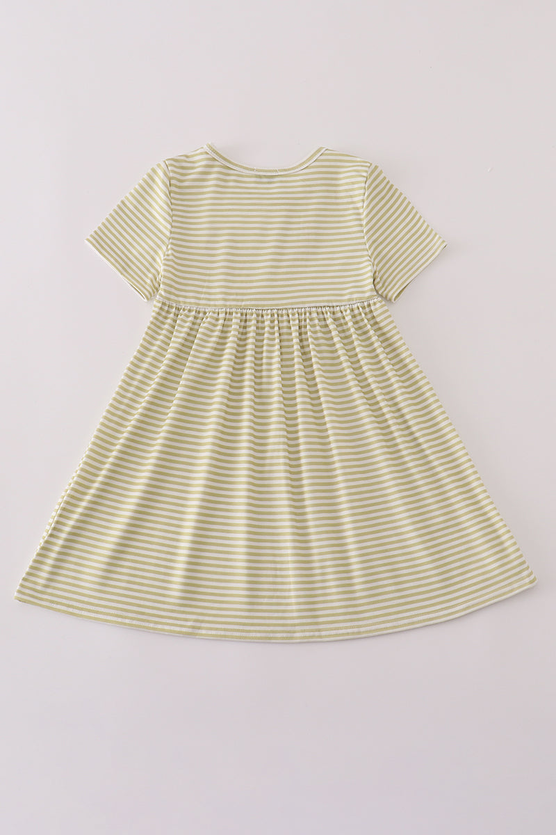Robe à rayures brodées de pommes de pin