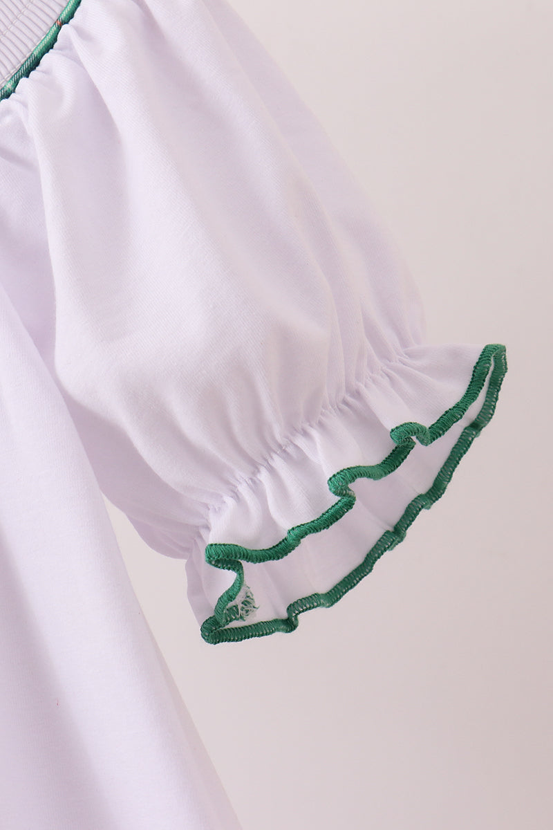 Robe smockée blanche, couronne