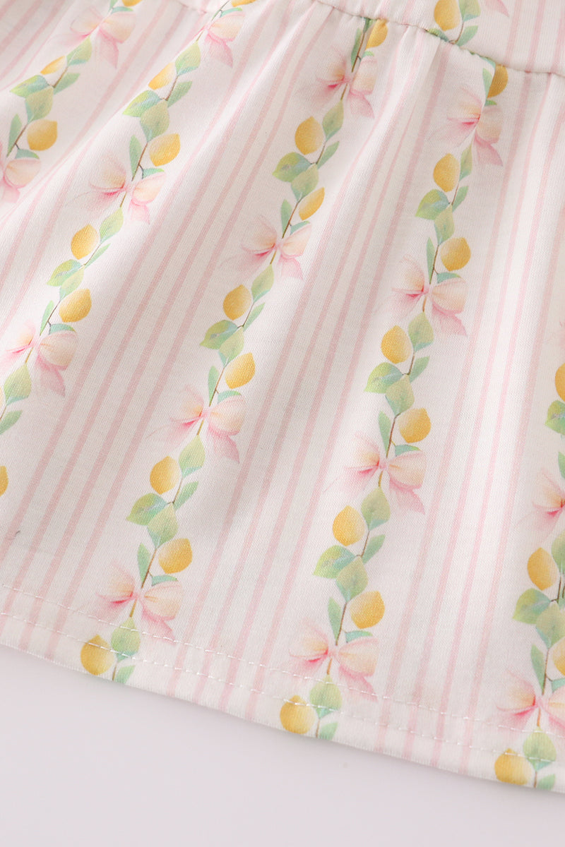 Robe maman-enfant smockée étagée avec nœud, imprimé citron rose
