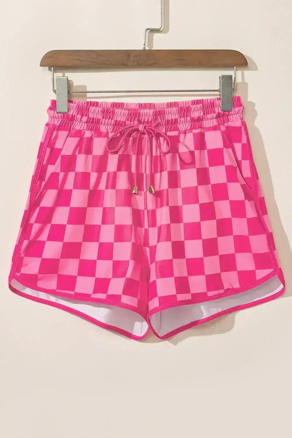 Short décontracté à taille élastique à carreaux noirs avec cordon de serrage