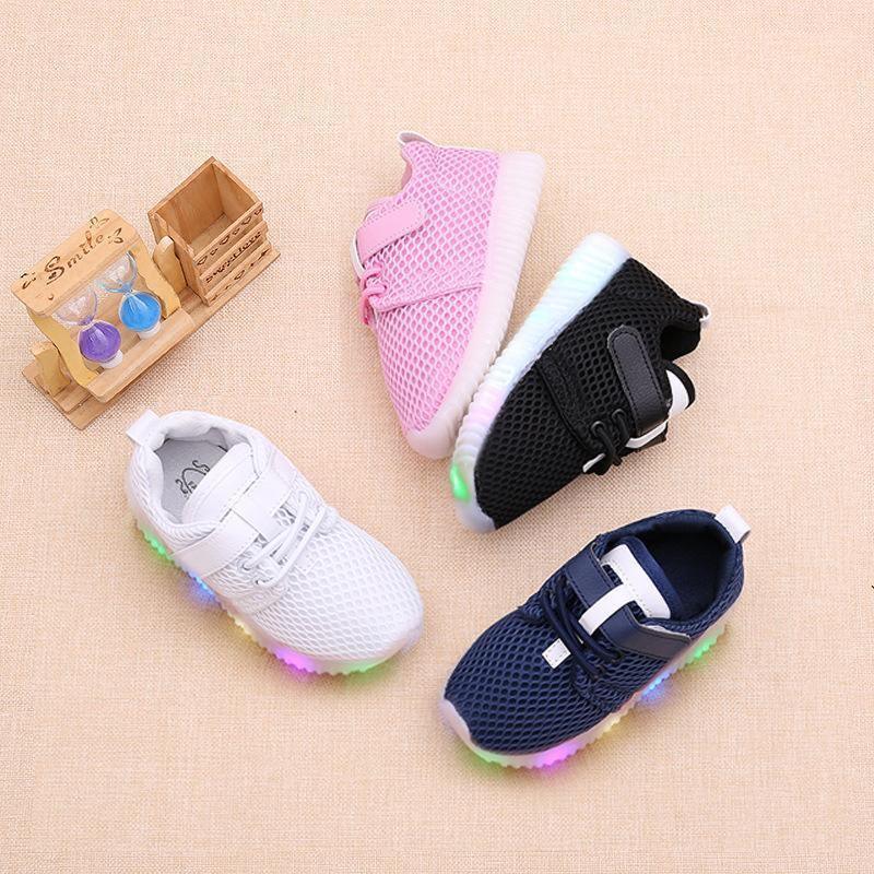 Chaussures d'été à LED pour enfants, confortables, lumineuses, unisexe, décontractées, cadeau parfait
