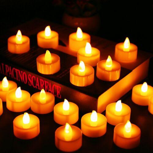 Bougies LED chauffe-plat sans flamme à piles 12 pièces Décoration de mariage - Réalistes et lumineuses scintillements Cadeau de Noël Bougies électriques LED sans flamme pour la décoration de la maison pour les fêtes saisonnières et festives