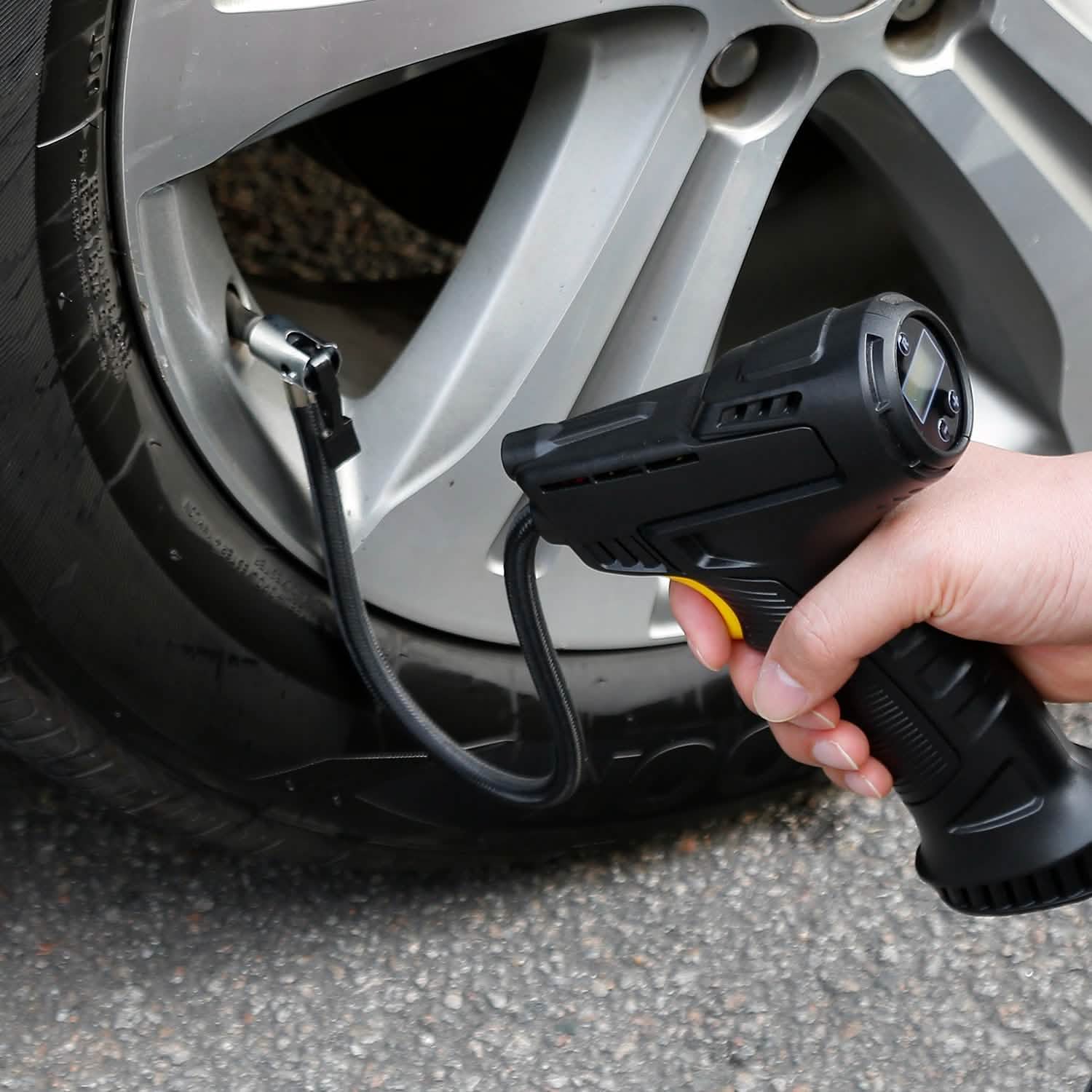 Gonfleur de pneu de voiture numérique 12V avec lumière LED 150 PSI