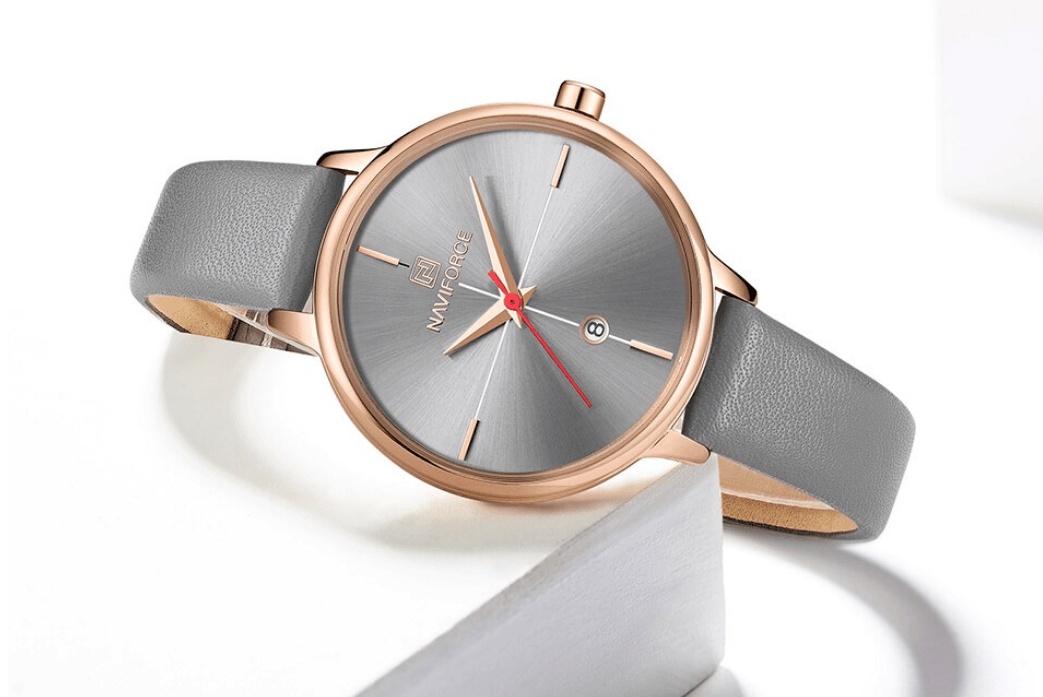 Montre de Luxe Femme avec Bracelets en Cuir Boîtier en Acier Brillant Verre Anti-rayures Design Unique Cadeau Parfait
