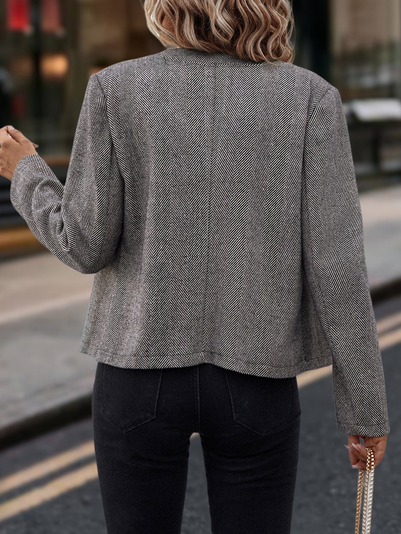 Veste cintrée croisée à chevrons pour femme