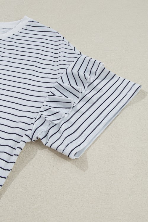 Robe courte blanche à rayures, col rond, manches courtes, pour un look décontracté et ludique au quotidien