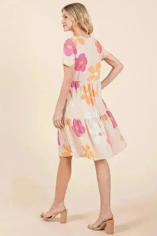 Robe d'été étagée fleurie - Col rond manches courtes | BOMBOM