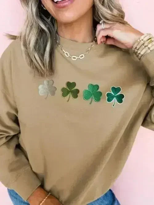 Sweat-shirt col rond motif trèfle brodé