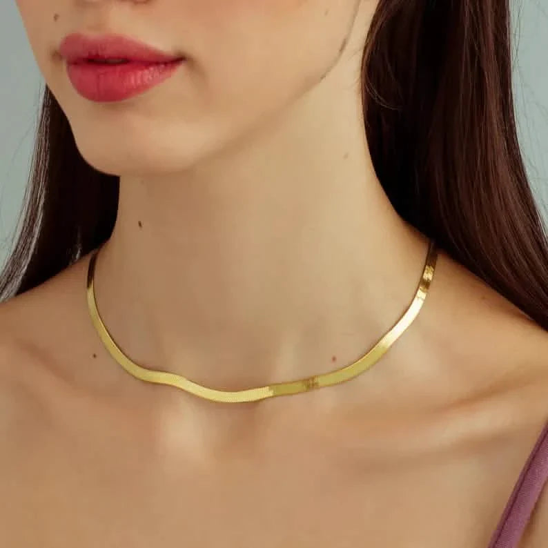 Collier ras du cou serpent plat 14 carats de 40 cm