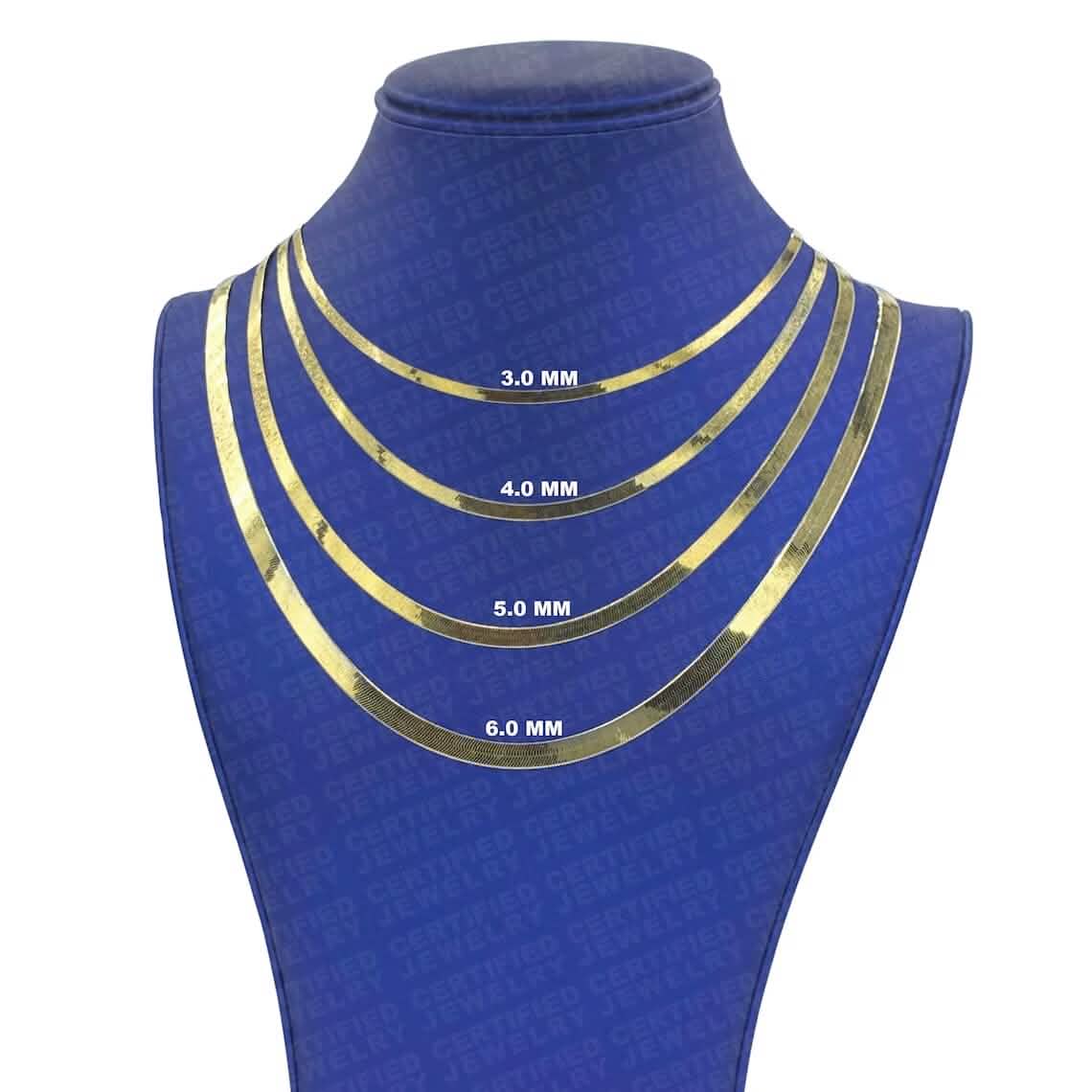 Collier en or massif 14 carats motif chevrons
