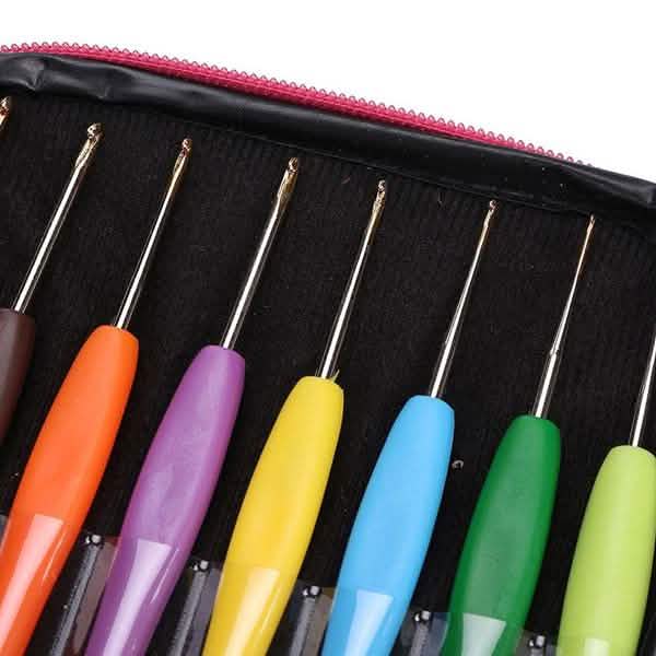 Lot de 16 : crochets colorés pour le fil
