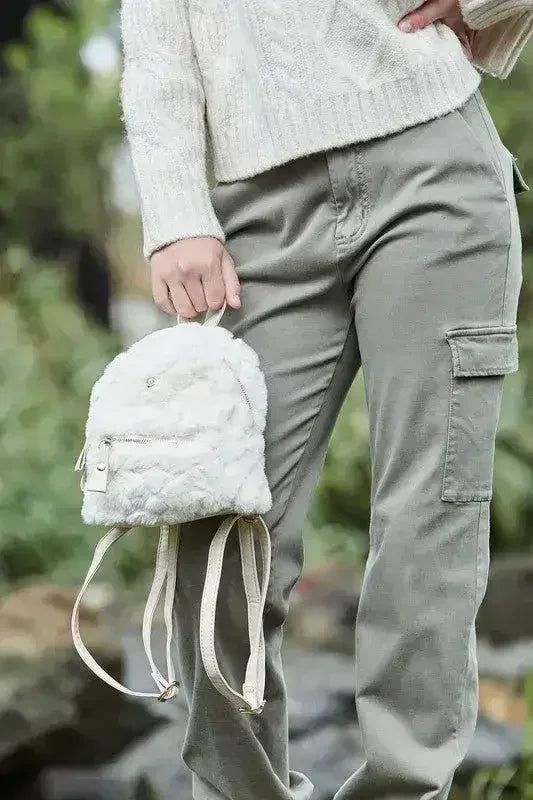 Mini sac à dos en fausse fourrure végétalienne - Sac écologique matelassé | Femstylo