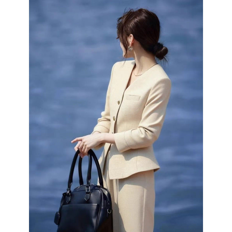 Ensemble Manteau Beige Ceintré et Pantalon Large