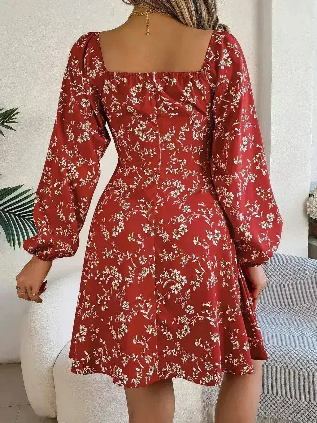 Mini-robe à manches ballon et encolure cœur imprimée