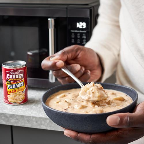 Campbells Chunky Soup, Soupe de palourdes assaisonnée Old Bay, Canette de 533 g