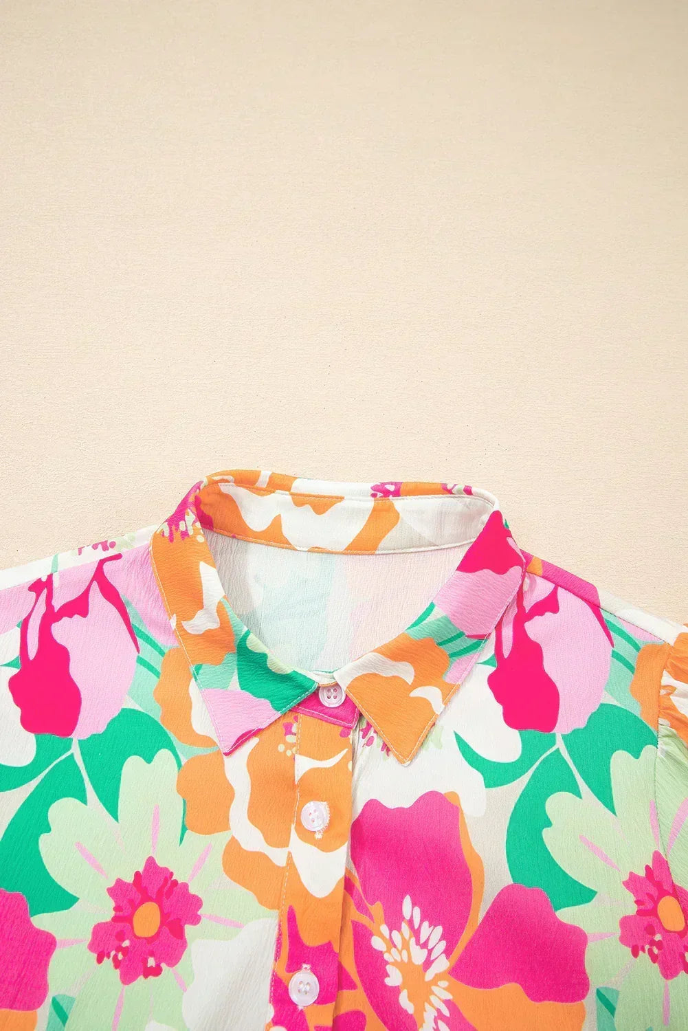 Robe Babydoll Boutonnée à Manches Bouffantes Florales Vertes