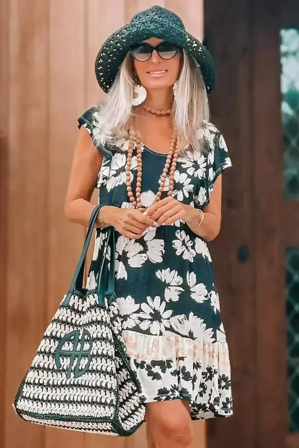 Robe courte vert foncé à imprimé floral, manches à volants et taille empire