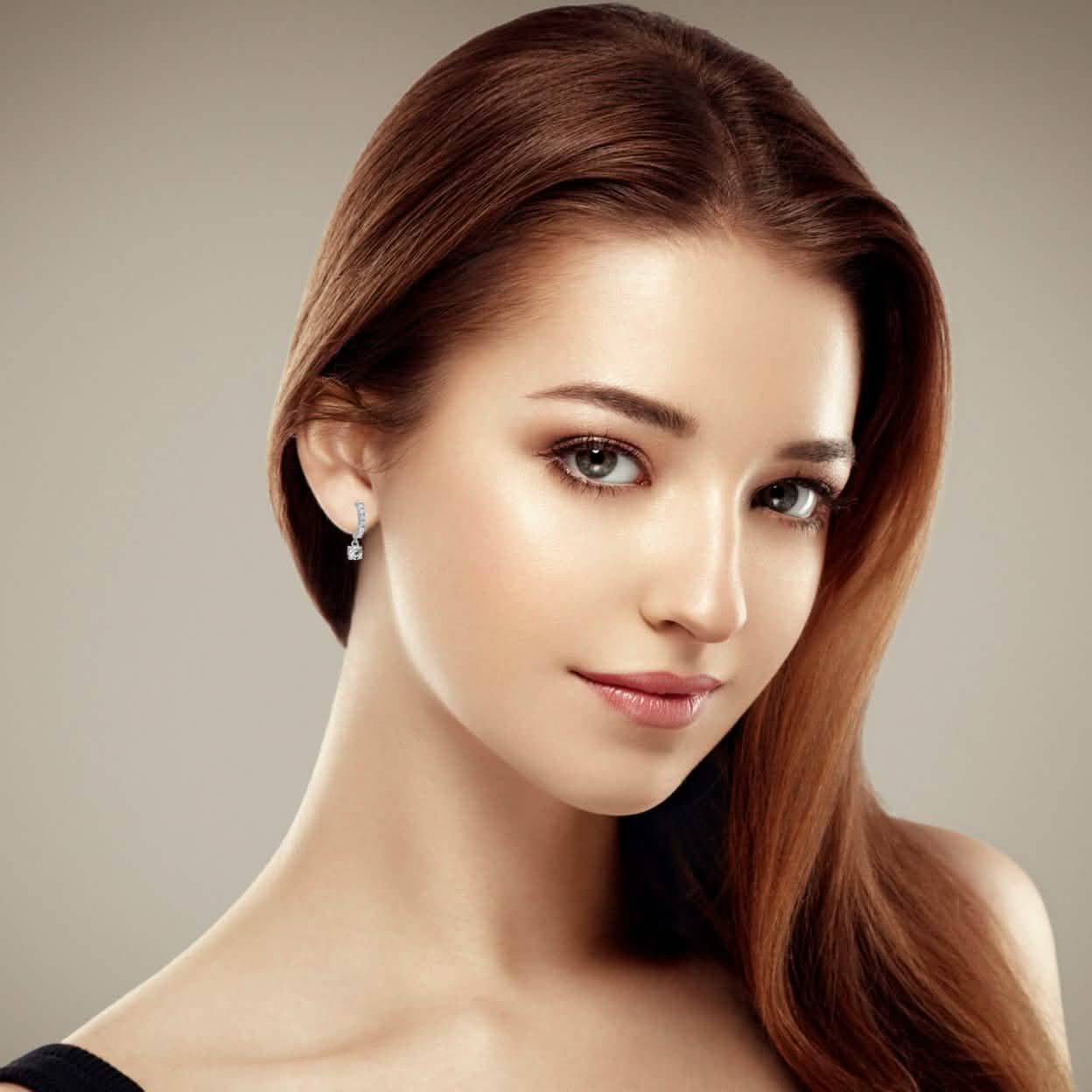 Boucles d'oreilles créoles avec cristaux pendents en or 18 carats