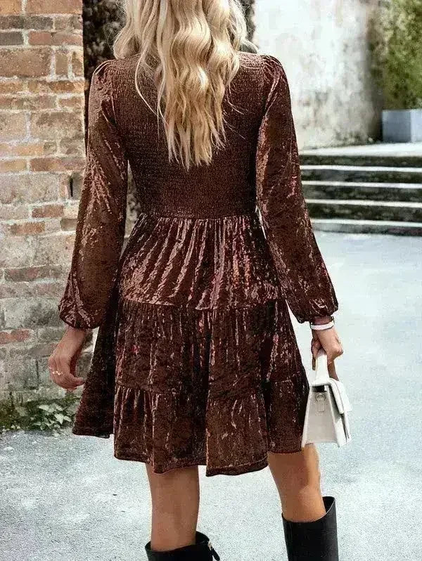 Robe longue en velours smockée à manches longues