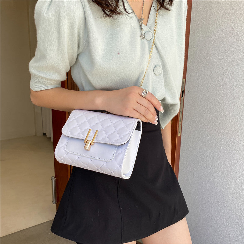 Sacs à bandoulière de luxe noirs décents pour femmes et filles, petit sac messager de créateur, sac à bandoulière pour femmes, sac à bandoulière à chaîne en treillis de diamant à la mode et polyvalent pour femmes
