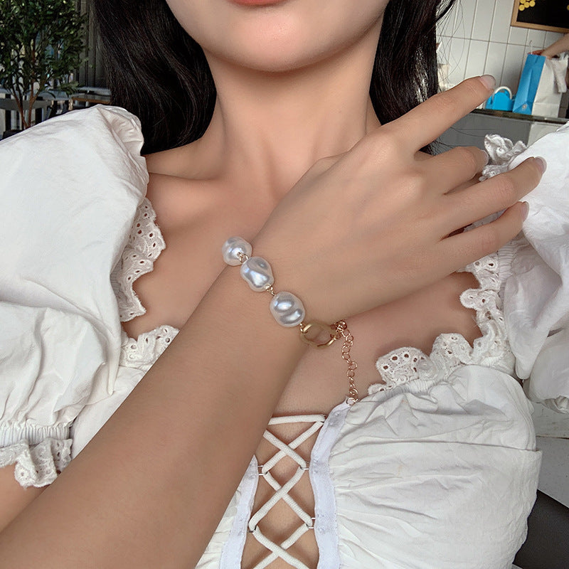 Nouveaux Bracelets à Maillons en Métal Doré Imitation Perles Faits à la Main pour Femmes Filles Fête d'Été Bijoux de Luxe Cadeau