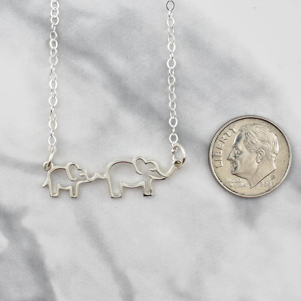 Collier Maman et Bébé Éléphant – Breloque contour en argent sterling sur chaîne de 45 cm