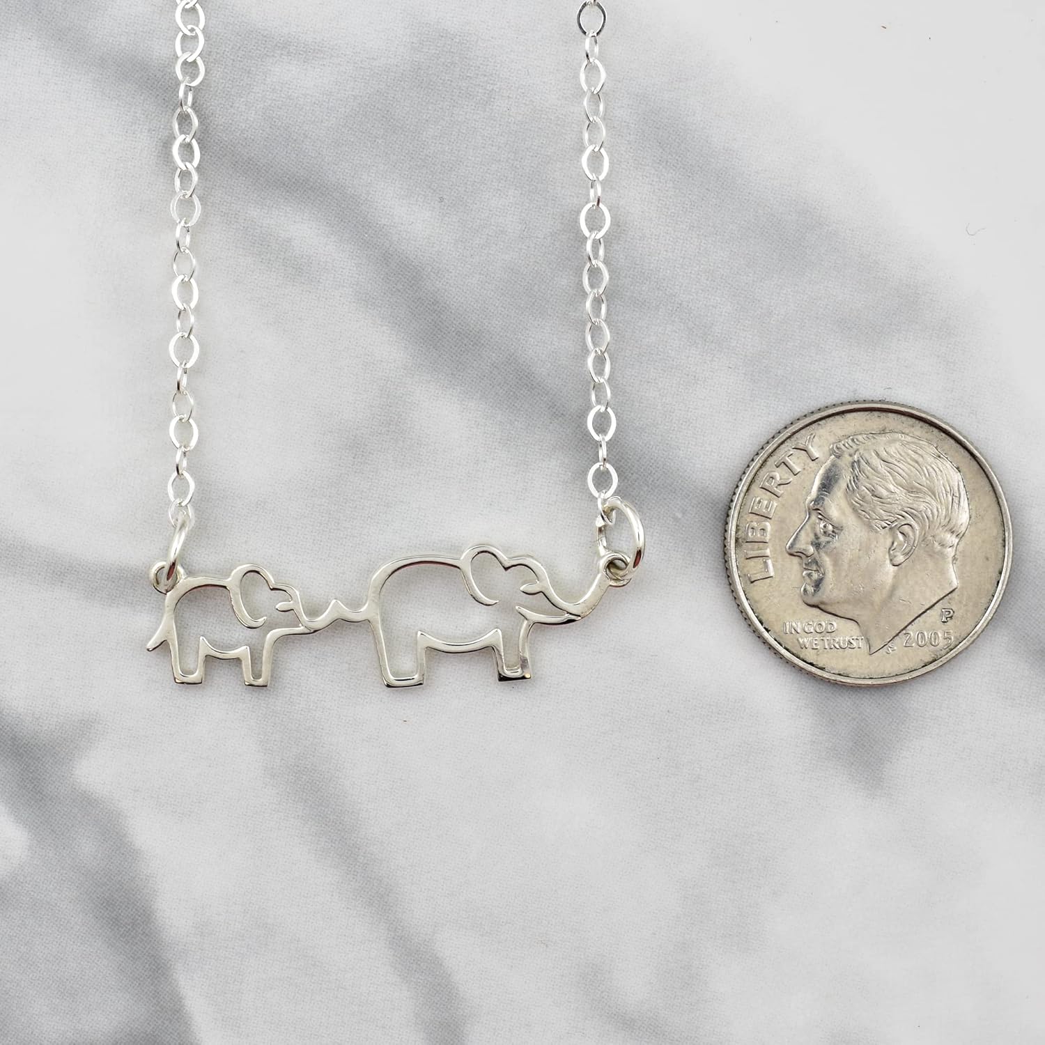 Collier Maman et Bébé Éléphant – Breloque contour en argent sterling sur chaîne de 45 cm