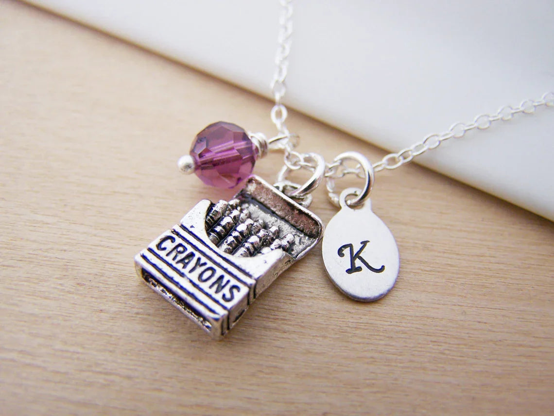 Collier Crayon Personnalisé – Chaîne en Argent Sterling avec Pierre de Naissance et Initiale