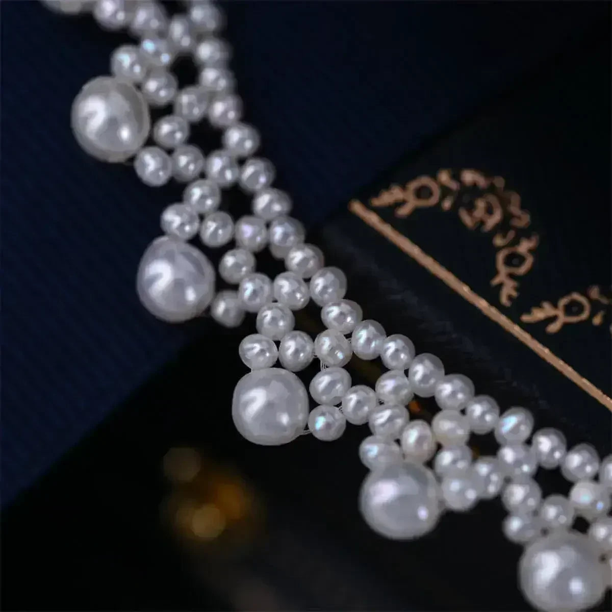 LuxeBijoux™ – Collier de perles des mers du Sud avec accent en or 18 carats