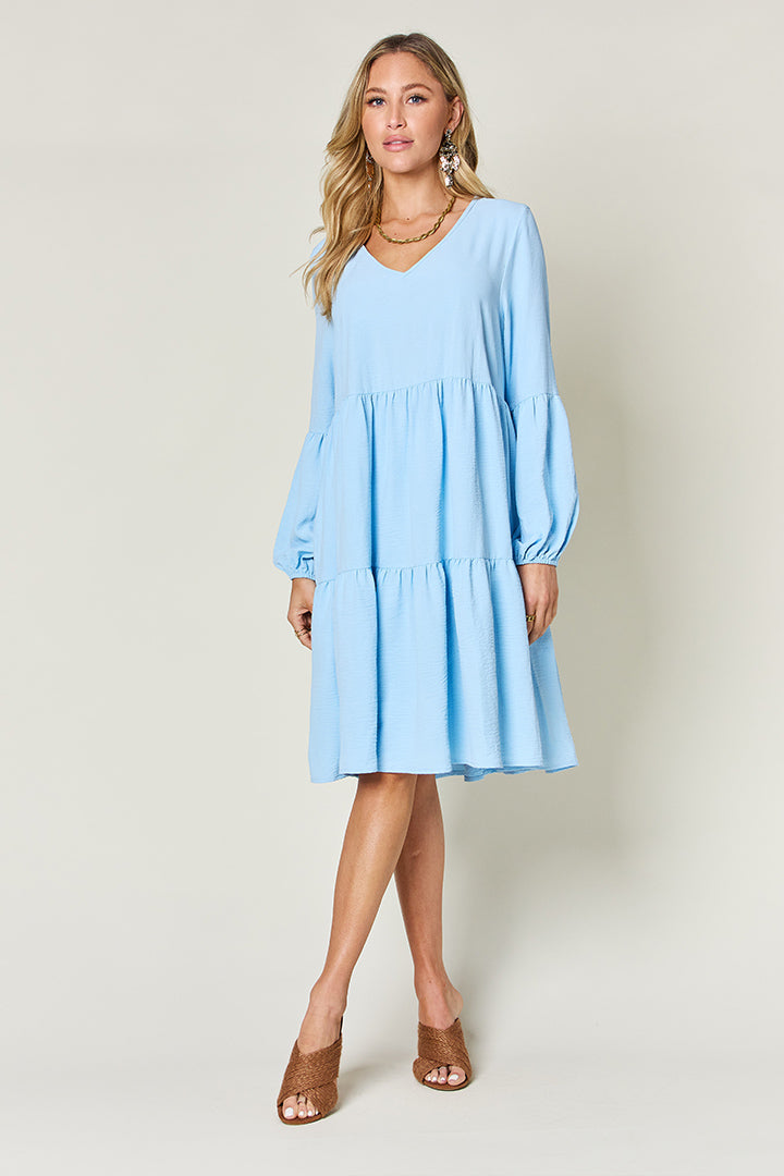 Robe décontractée élégante et confortable avec poches, encolure en V, manches, double épaisseur, superposition et superposition vert clair.