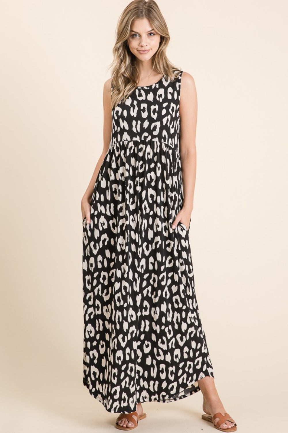 Robe longue léopard avec poches – Robe tendance à imprimé léopard, Robe longue avec poches, Robe à taille froncée, Robe léopard confortable, Robe longue élégante, Robe chic à imprimé animal, Robe longue décontractée et chic