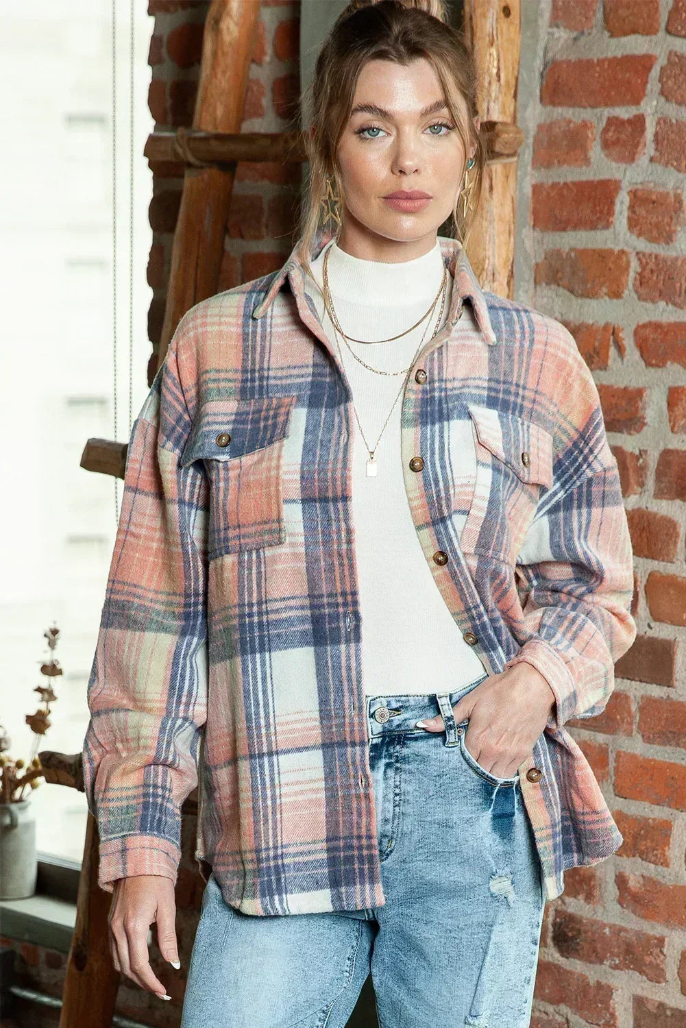 Chemisette en flanelle à carreaux boutonnée rose et grise – Femstylo