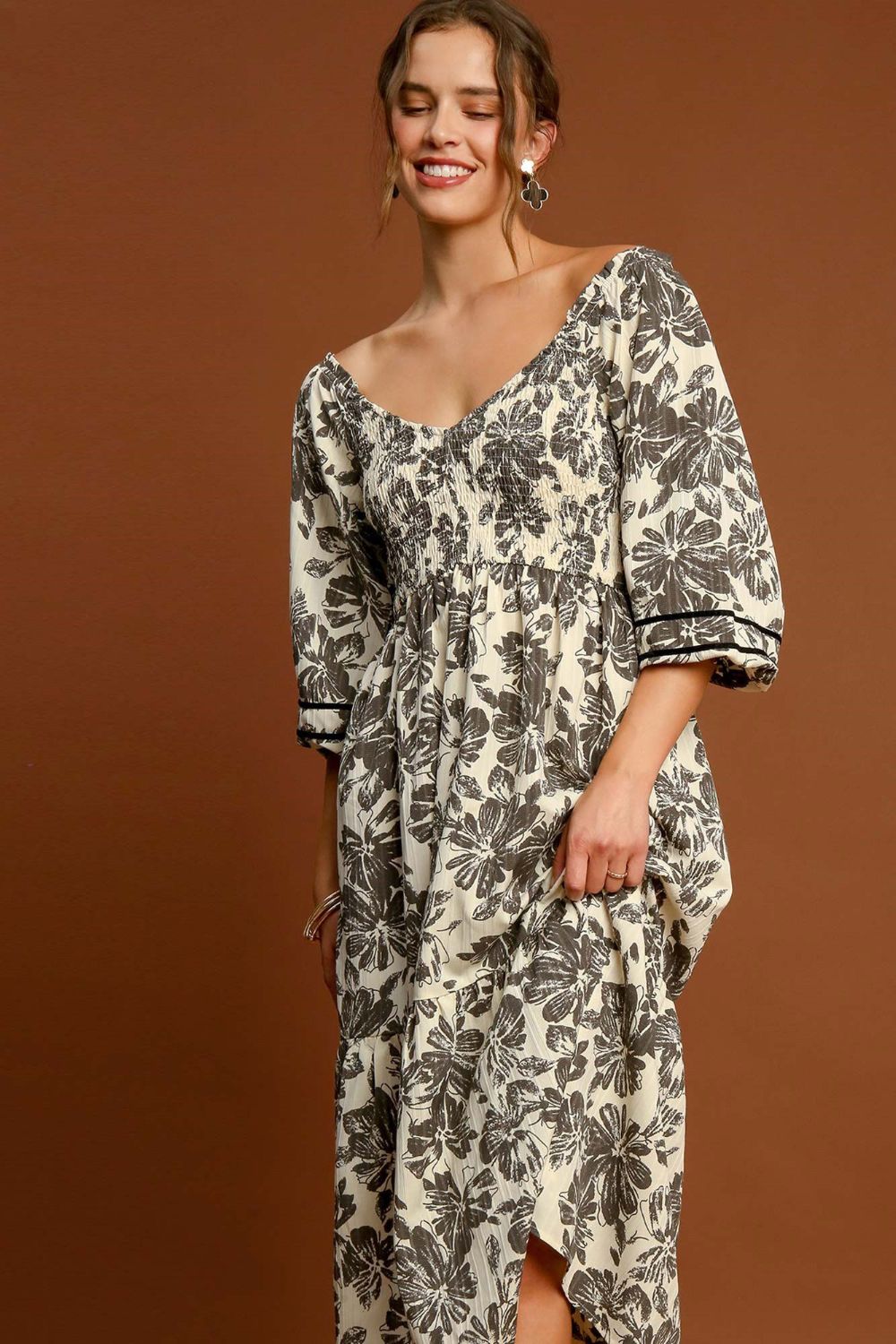 Robe à imprimé fleuri et ourlet volanté en V pour femmes – Robe à imprimé floral, Robe en V à ourlet volanté, Robe florale féminine, Robe en V élégante, Robe à ourlet volanté séduisante