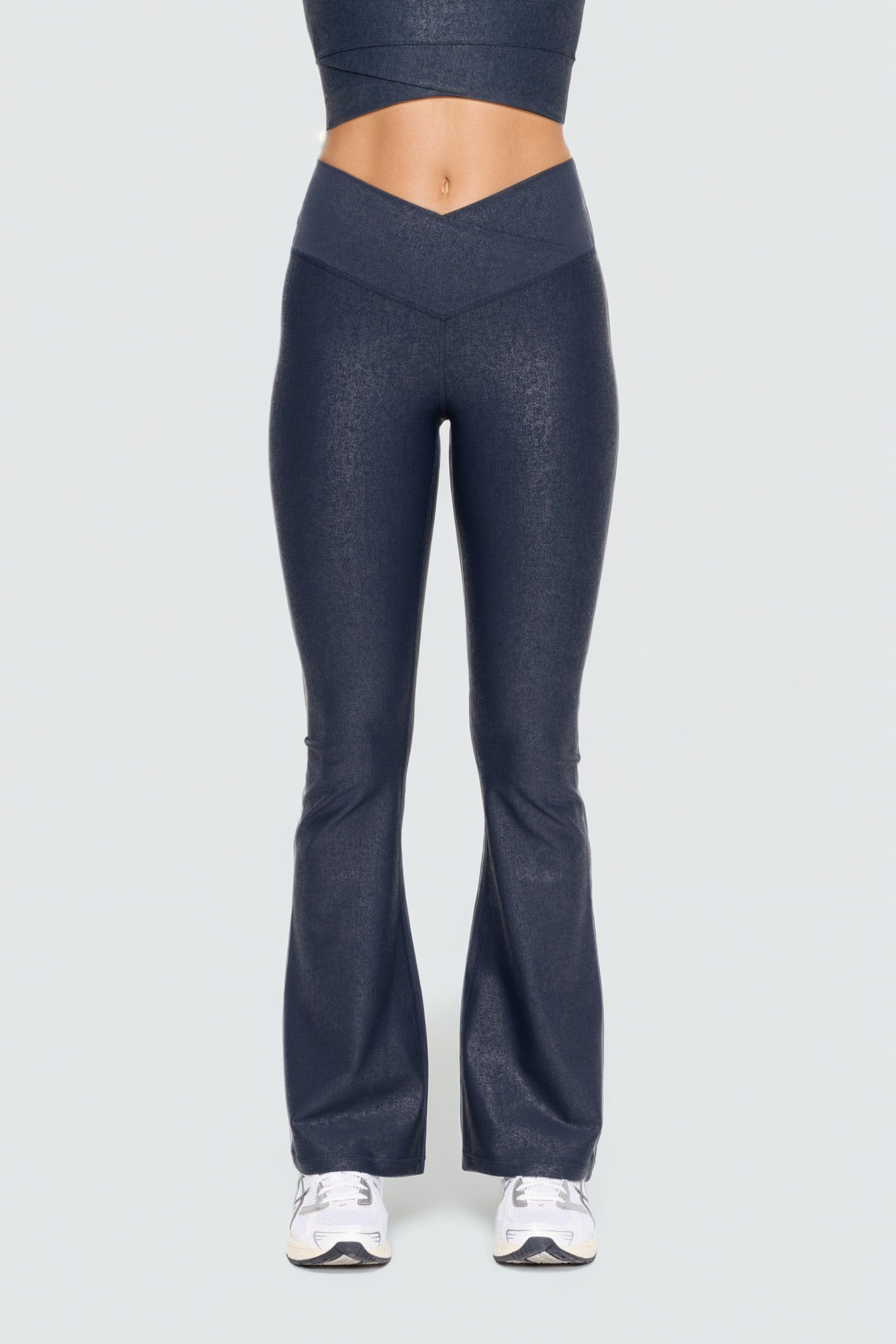 Leggings évasés croisés effet cuir Luxe Edge