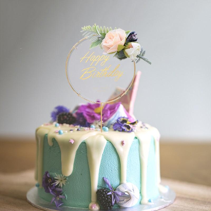 1pcs Décoration de gâteau d'anniversaire en métal Joyeux Anniversaire, Décoration de gâteau en métal et acrylique avec grappe de fleurs artificielles roses pour décoration de fête prénatale, d'anniversaire et de pâtisserie.