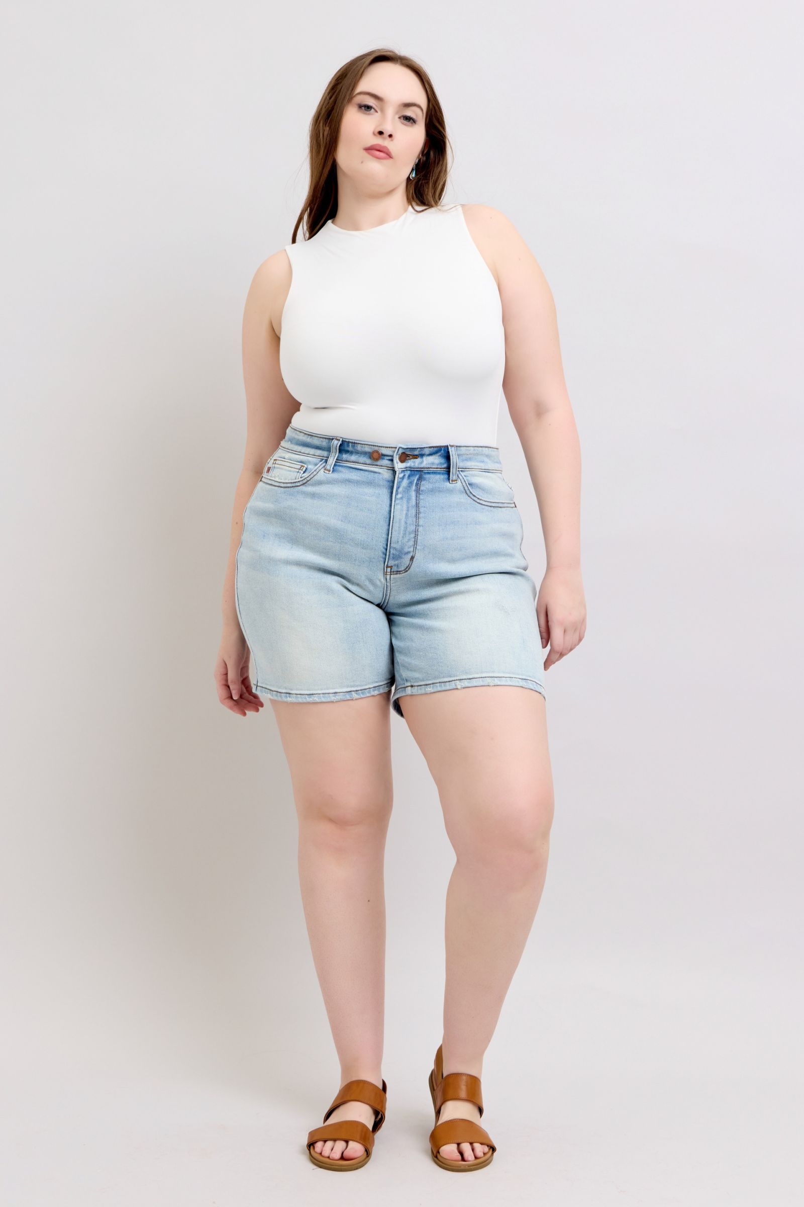 Short en jean à 2 boutons avec poches