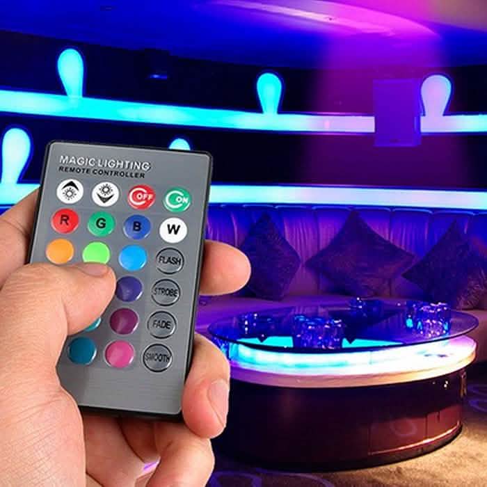 Lot de 2 : Ampoules LED magiques à changement de couleur avec télécommande