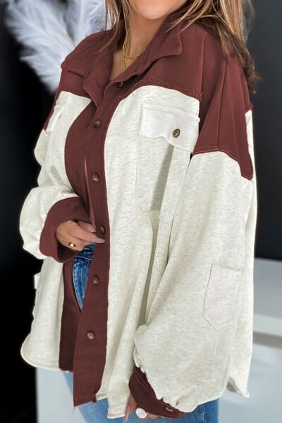Veste moderne pour femme avec col contrastant unique, poches et fermeture boutonnée