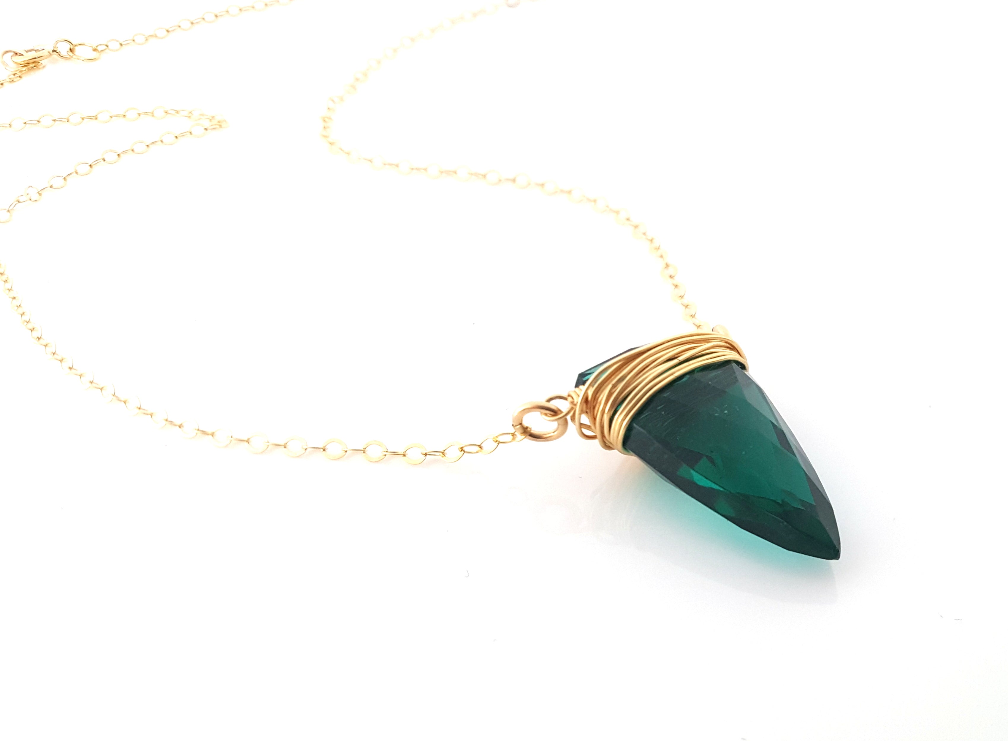Collier Briolette Filigrane Vert Émeraude