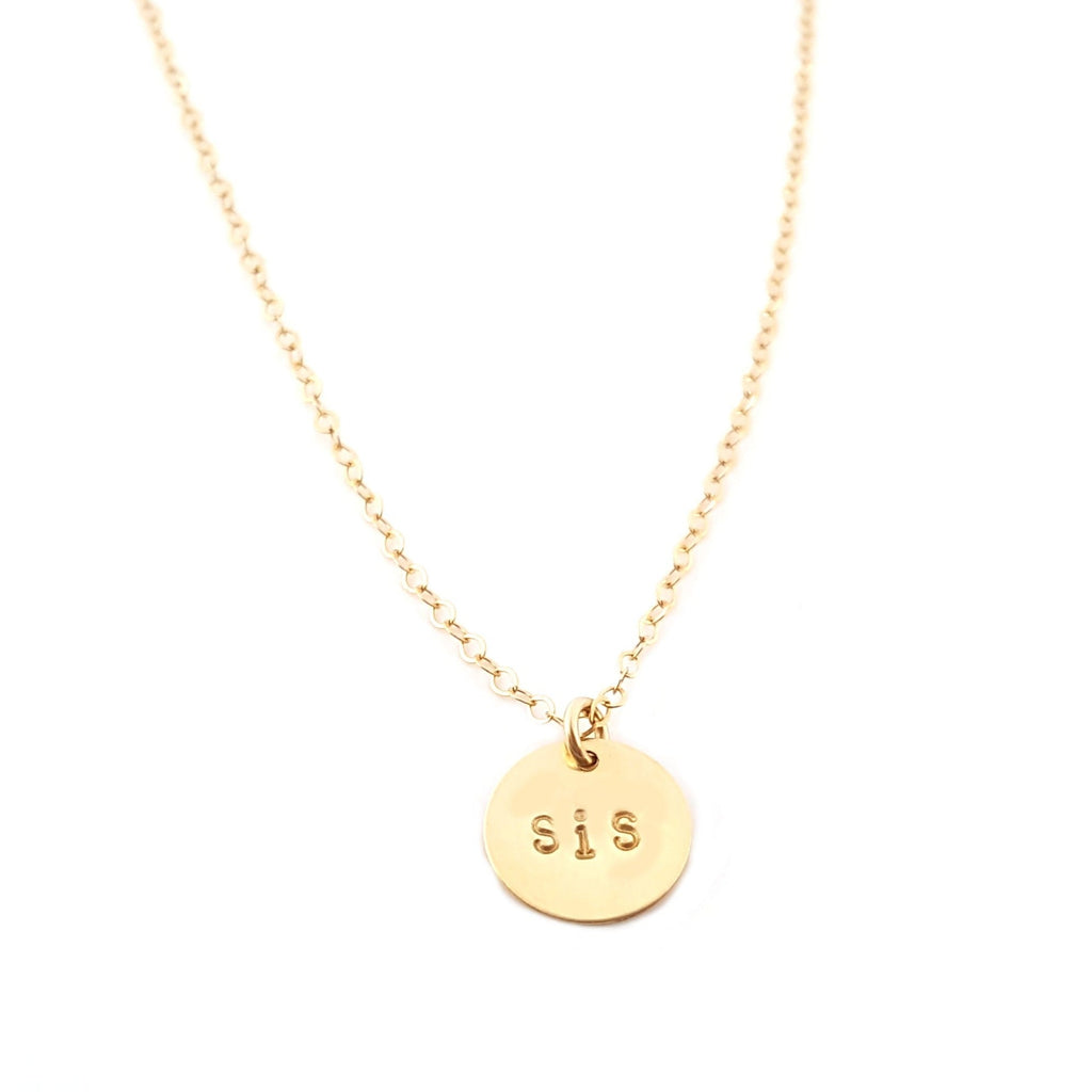 Collier « SIS » Estampillé à la Main | Cadeau Personnalisé pour Sœur | Collier Fin en Or | Bijou d'Amitié | Cadeau Bijou Fait Main