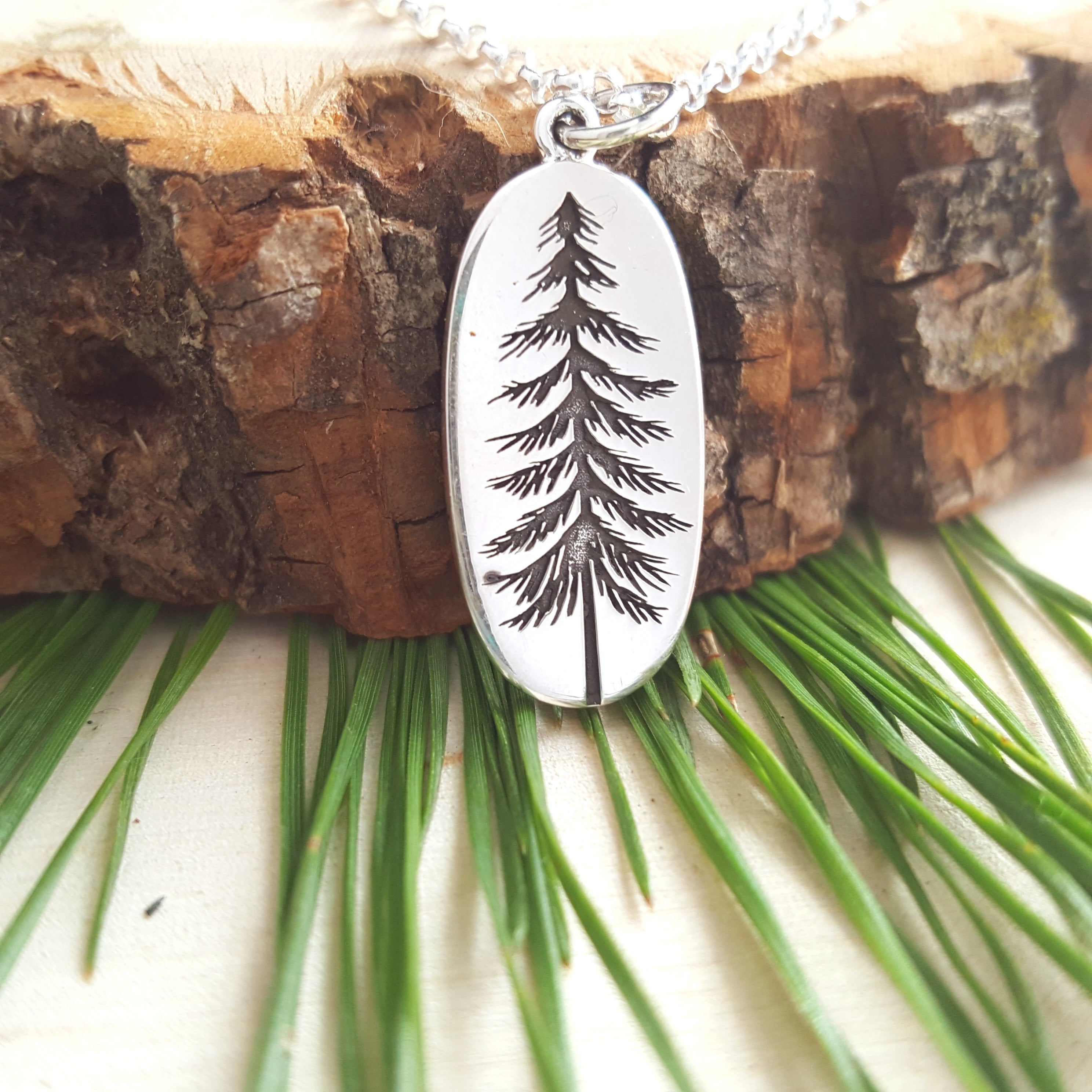 Collier en argent sterling avec pendentif arbre de pin – Breloque nature minimaliste