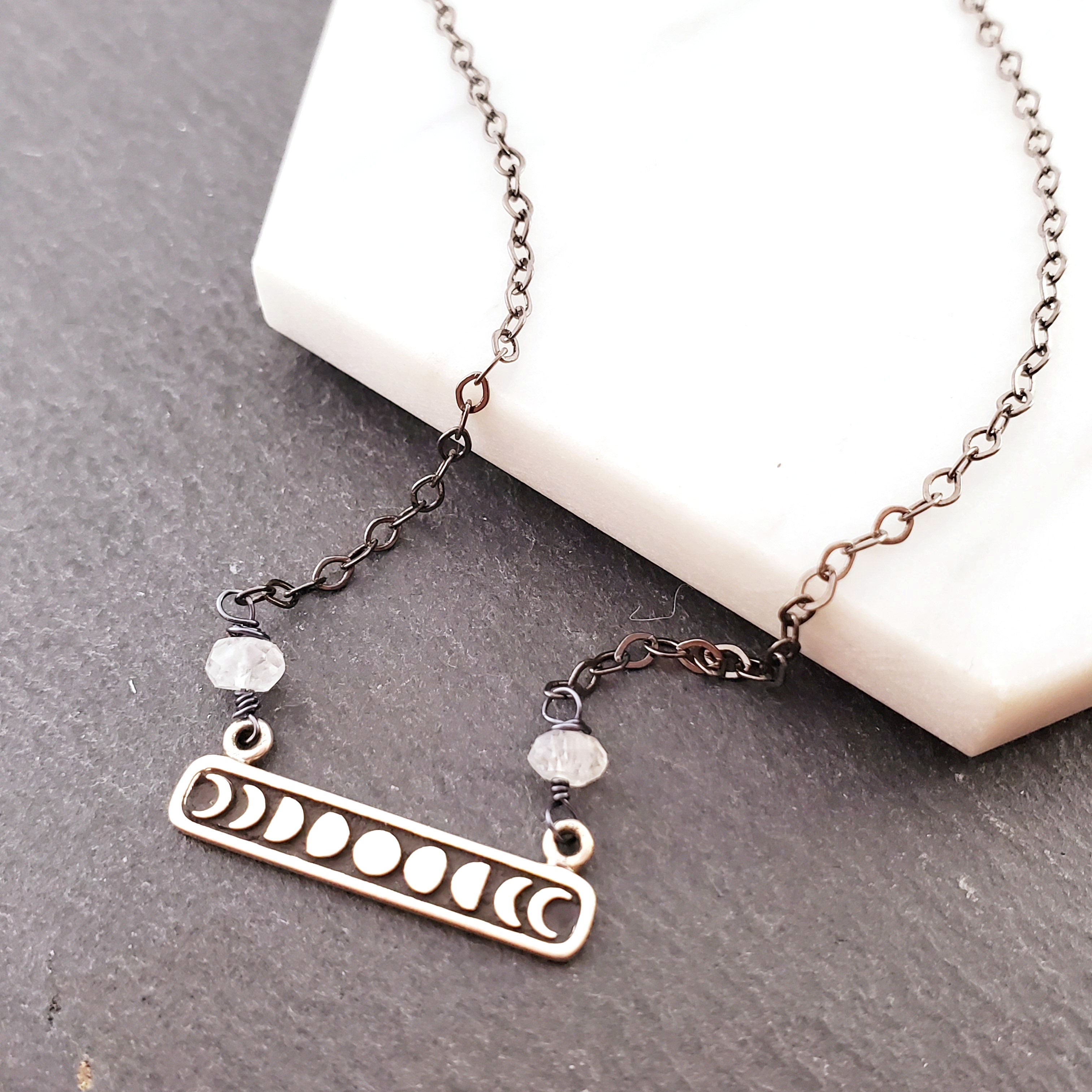 Breloque Céleste Phase Lunaire - Collier en Argent Sterling Oxydé - Cadeau pour Elle