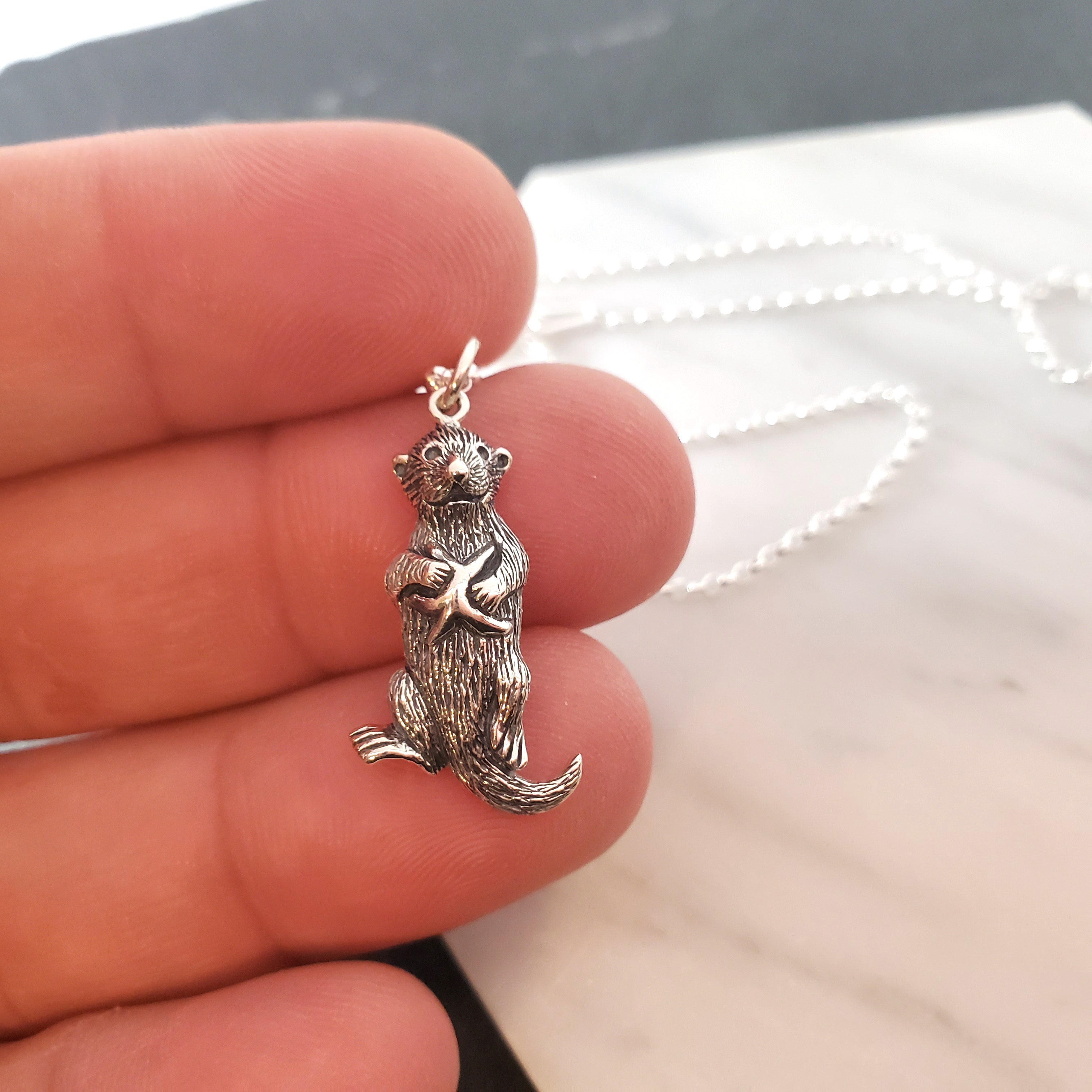 Collier loutre de mer en argent sterling | Chaîne de 45 cm