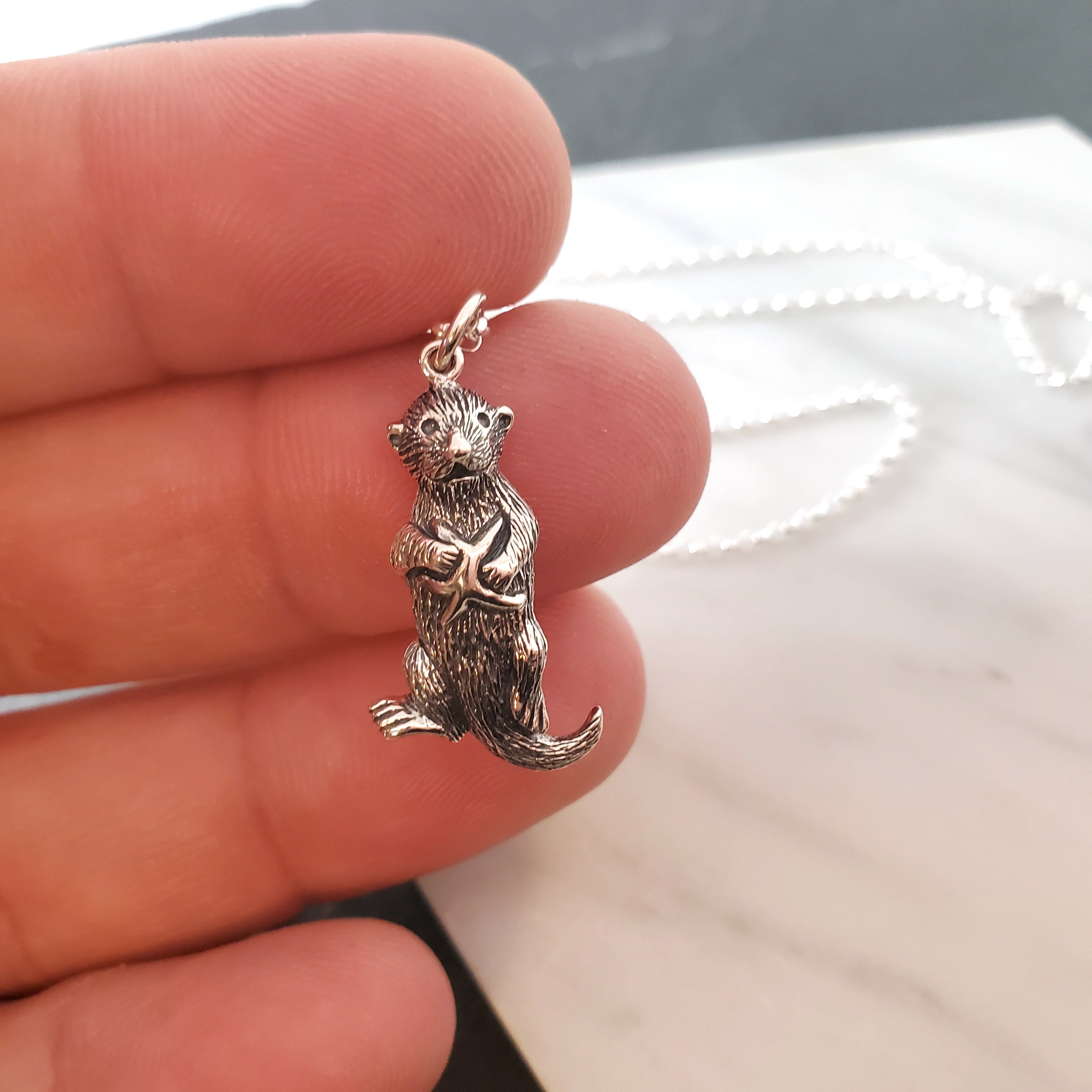 Collier loutre de mer en argent sterling | Chaîne de 45 cm
