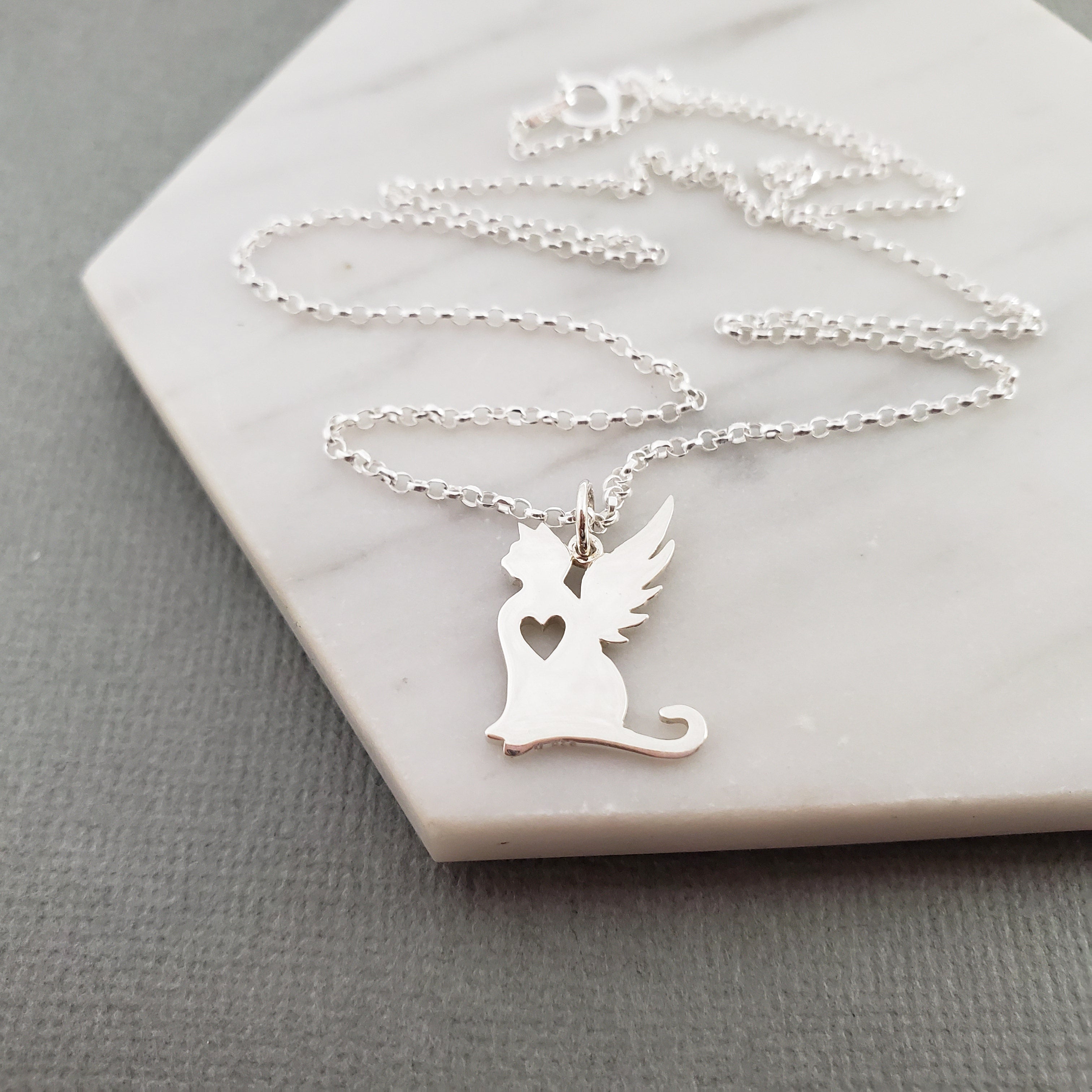 Breloque aile d'ange pour chat - Breloque de deuil pour animaux de compagnie - Collier en argent sterling