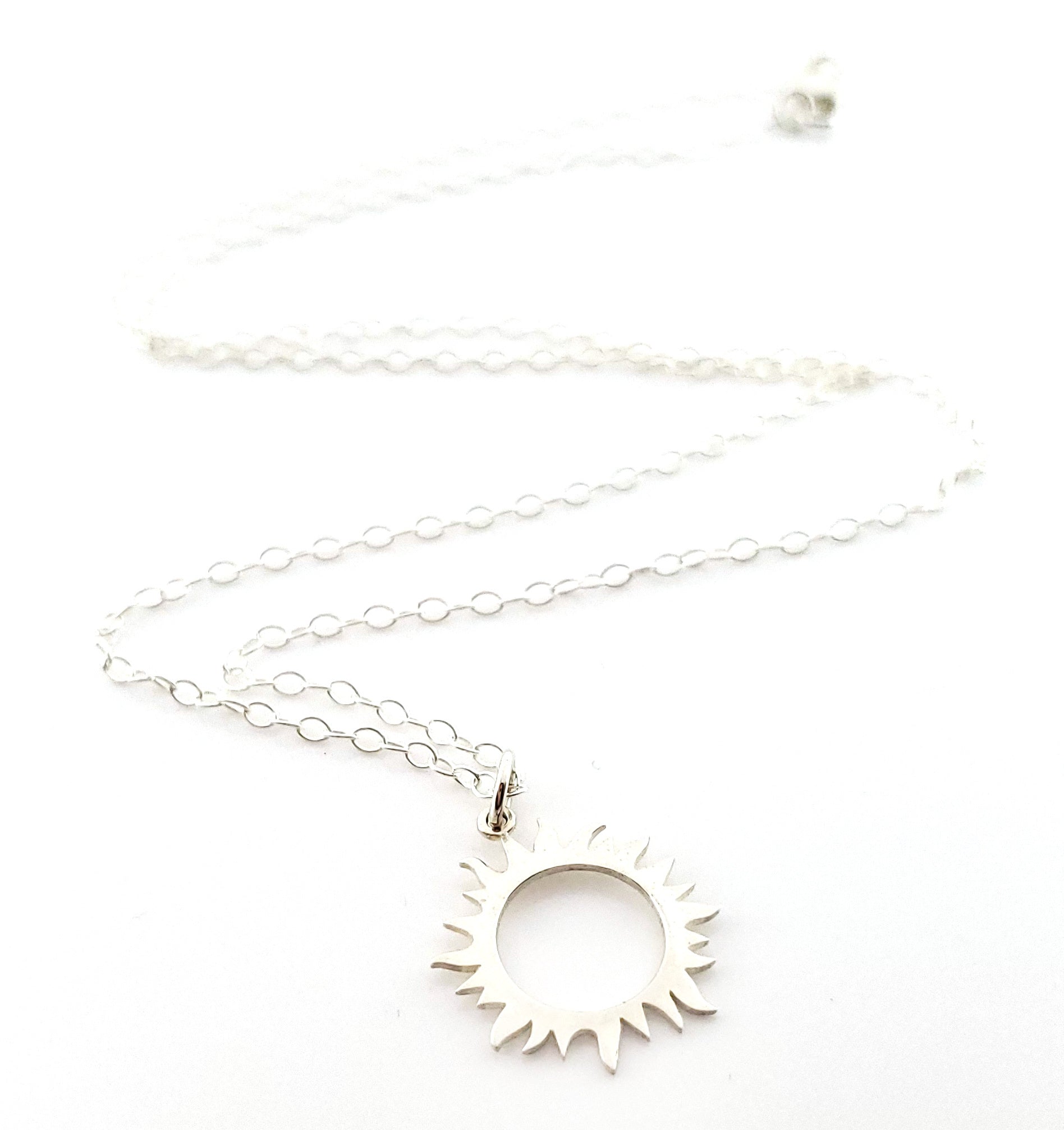 Collier Pendentif Éclipse Solaire - Bijoux en Argent Sterling